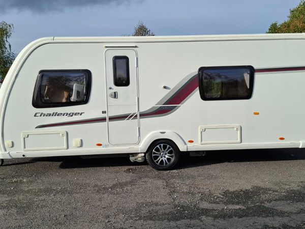 Swift Challenger 565 Fixed Single Beds Caravan - Main image