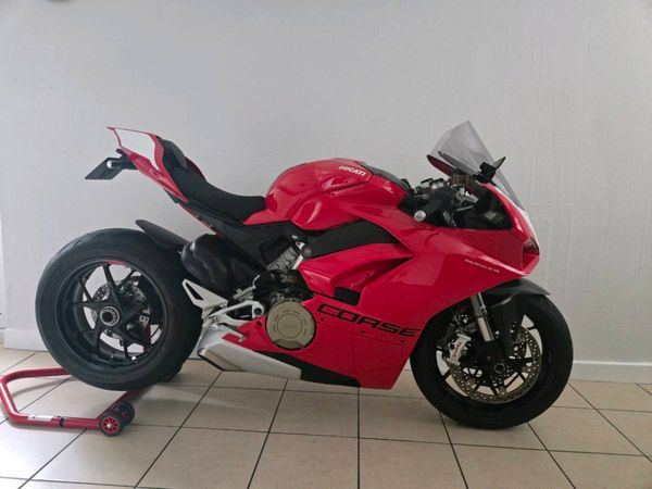Ducati panigale v4 - Main image