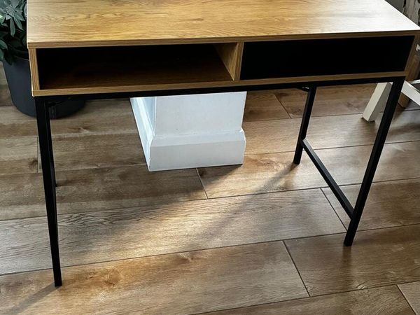 Office desk - Main image