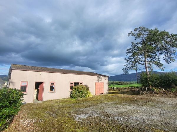 Commercial Property & Yard - Main image