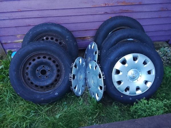 5 Tyres on rims - Main image