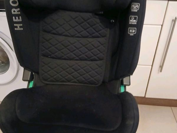 CHILDS BOOSTER SEAT LIKE NEW - Main image