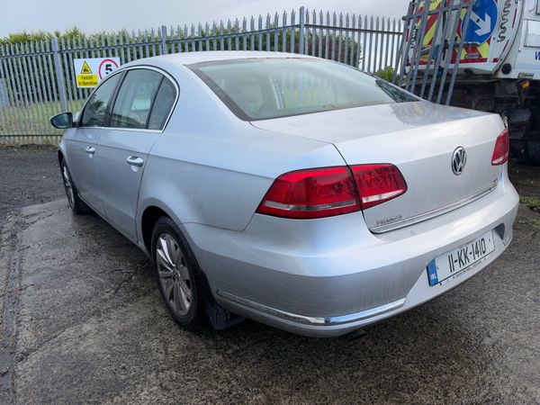 2011 VW Passat 1.6tdi DAMAGE REPAIRABLE - Main image