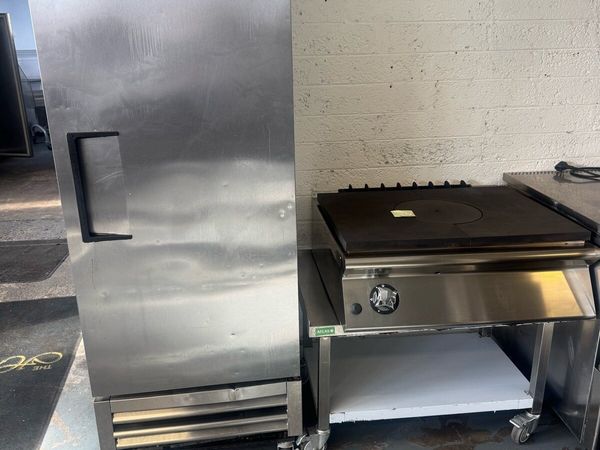 New and used equipment sale - Main image