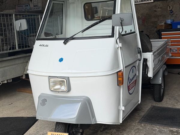 1990 fully restored piaggio ape - Main image