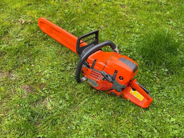 Husqvarna 572 XP professional chainsaw - Main image