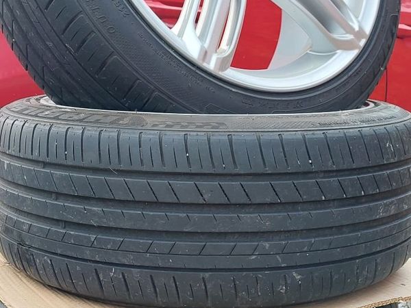 Alloy wheels & Tyres - Set of 4 - Main image