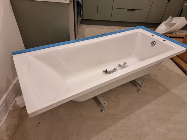 NEW BUILD Bath 1700 x 680 mm – Never Used - Main image