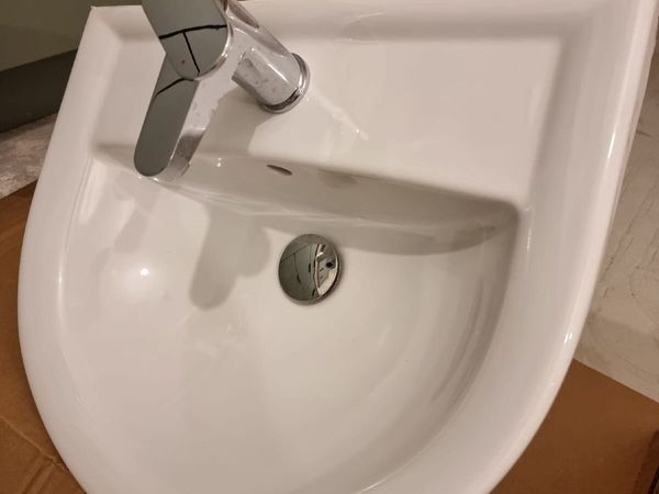 NEW BUILD BATHROOM & HEATING SET – NEVER USED - Main image