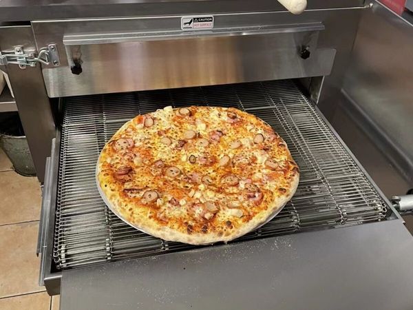 Pizza oven - Main image