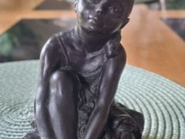 A small ballerina figurine - Main image