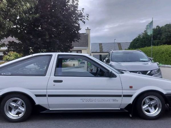 Toyota corolla twincam - Main image