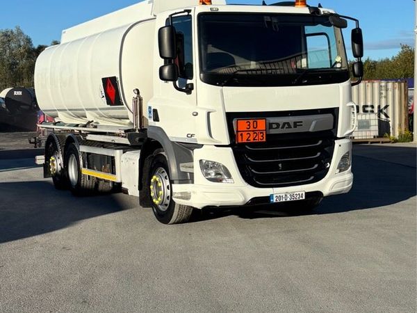 Oil tanker - Main image