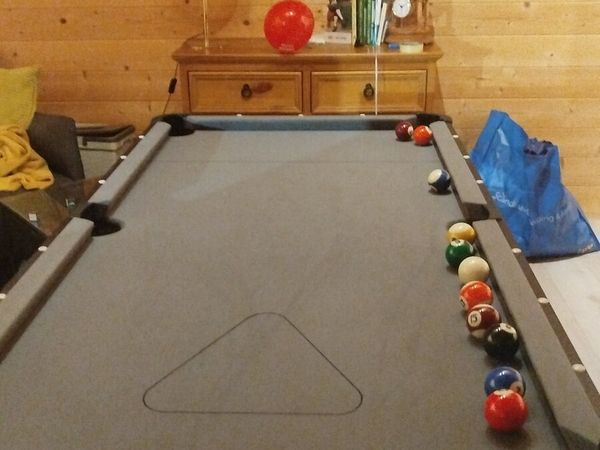 POOL TABLE - Main image