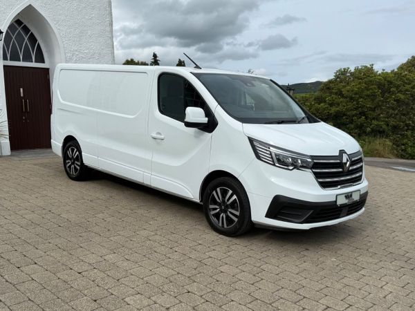 2024 Renault Trafic LWB 2.0 130bhp - Main image