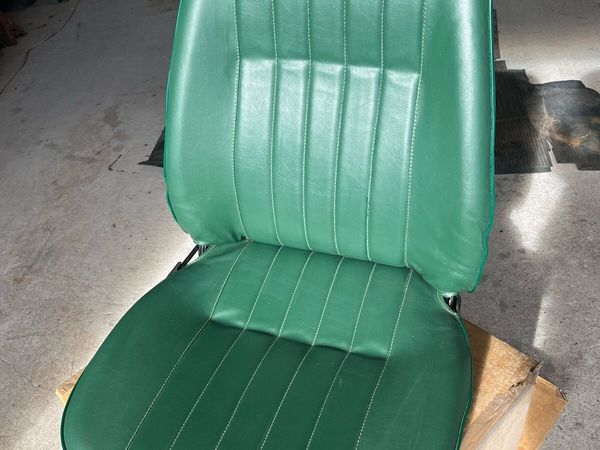 Vintage car seats - Main image