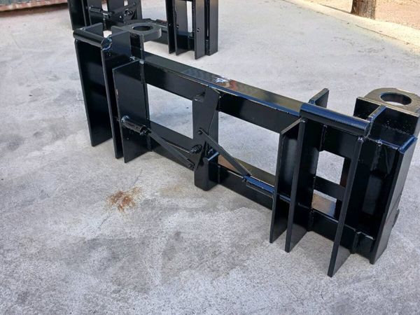 Pinnacle Fabrication Loader Adaptors - Main image