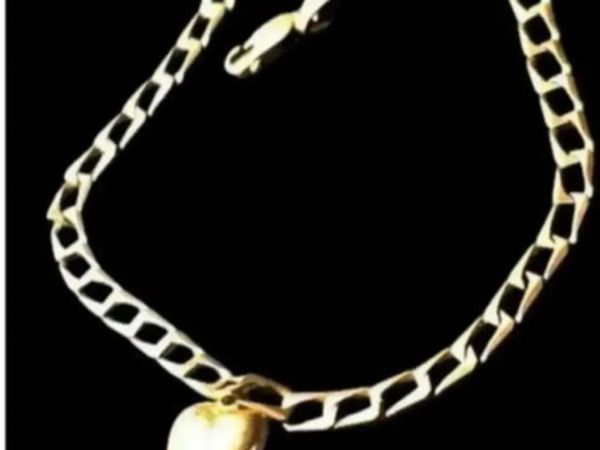 Vintage 9ct & 14ct Heart Charm Bracelet - Main image