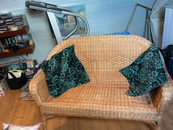 As small 2 seater wicker - Main image