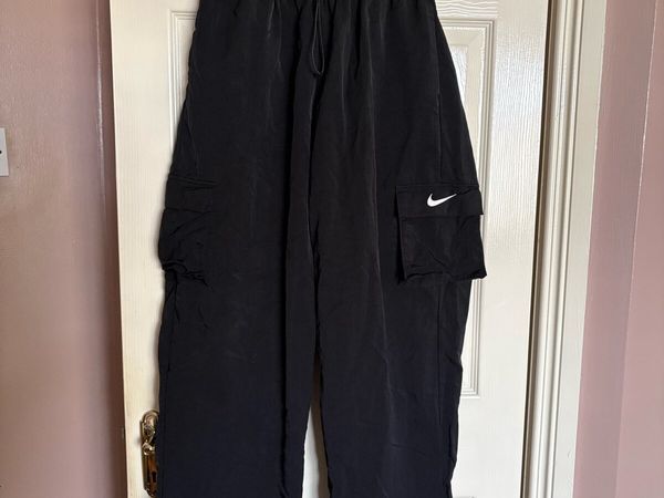 Nike bottoms cargo style - Main image