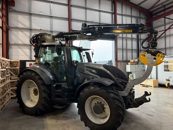 Valtra T174 Tractor with New Kesla 325T Crane - Main image