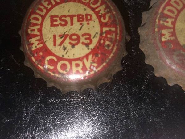 2 x  SUPER RARE VINTAGE CAPS .. BEER CAPS.. - Main image