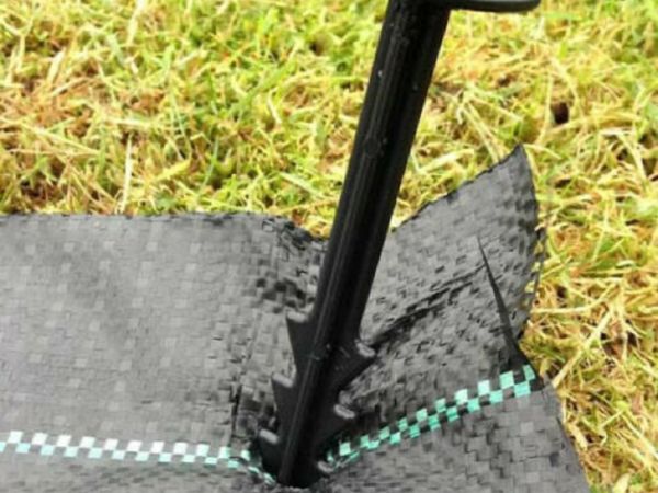 Securing pegs - Main image
