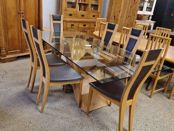 Light oak glass top table, 6 leather oak chairs - Main image