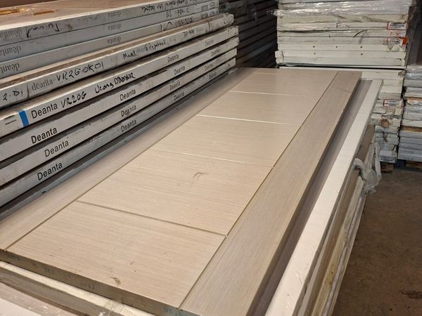 LARGE SELECTION OF BRAND NEW INTERNAL DOORS - Main image