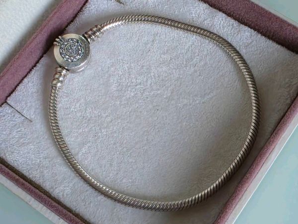 Pandora Moments sparkling crown O snake bracelet - Main image