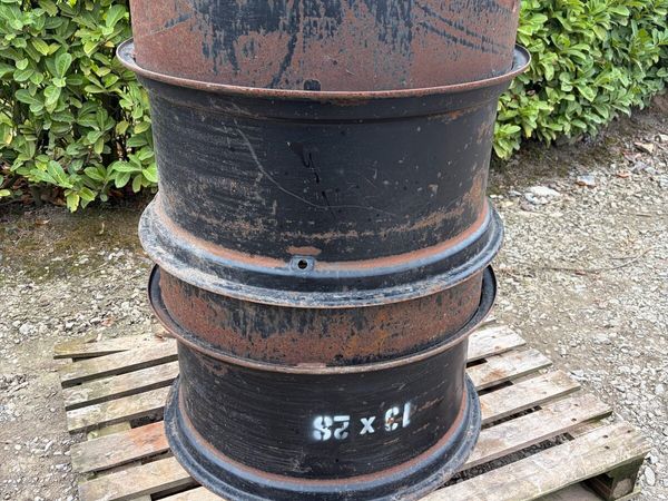 Stocks dual wheel rims - Main image