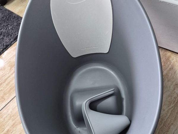 Shnuggle Baby Bath with Plug - Pebble Grey - Main image
