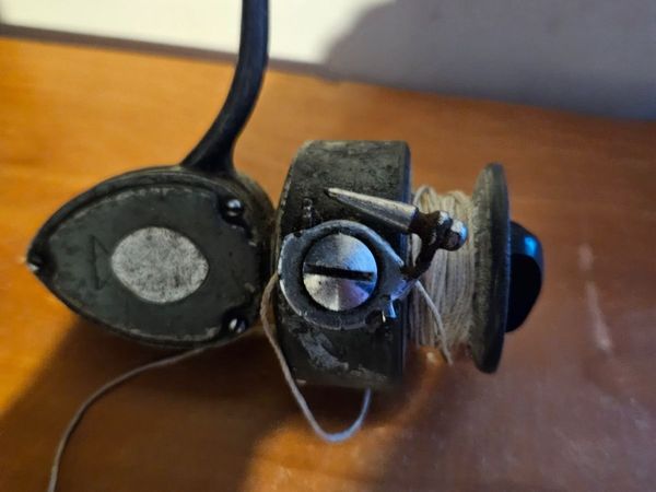 Vintage Fishing Reel - Main image