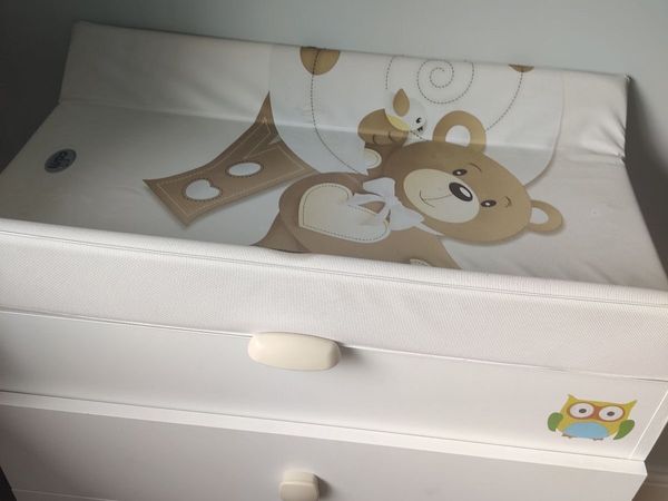 Baby changing table - Main image