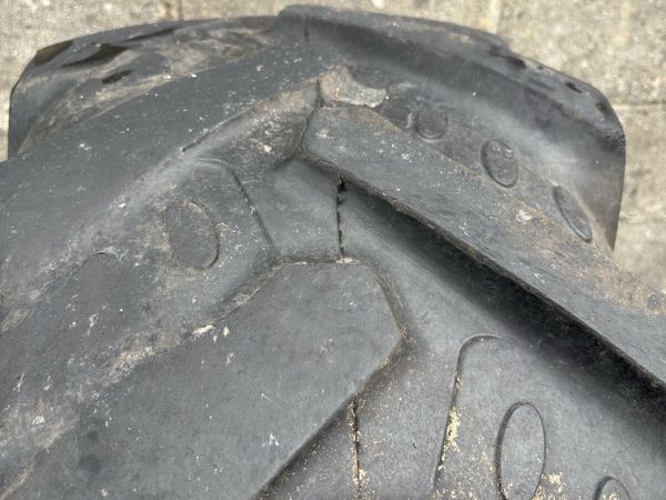 BKT 380/85R24 - Main image