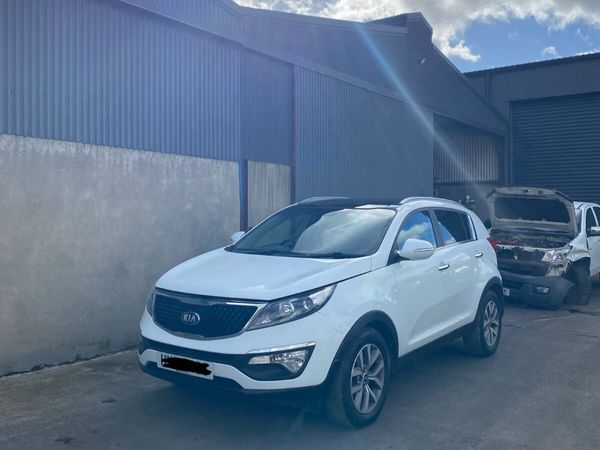 2015 Kia Sportage in for breaking - Main image