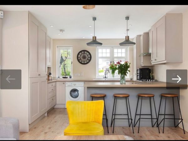 4 Industrial-Style Kitchen Breakfast Bar Stools - Main image