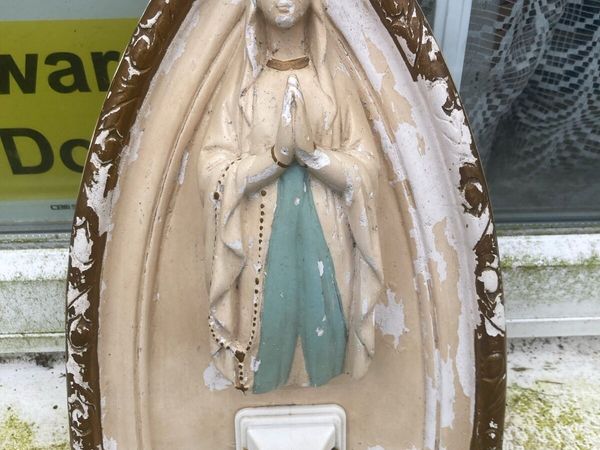 1950s Virgin Mary wall hanging free postage - Main image