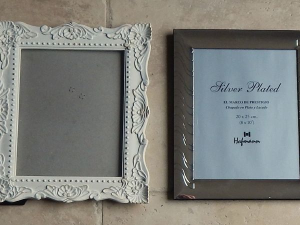 2 Tabletop Picture Frames - Main image