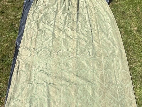 Fine Set of Four Lined Damask Curtains (Period) - Main image
