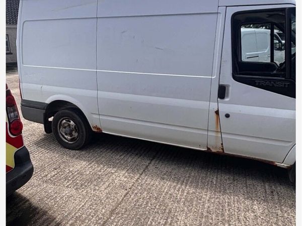 Ford transit 2012 not selecting 5 gear - Main image