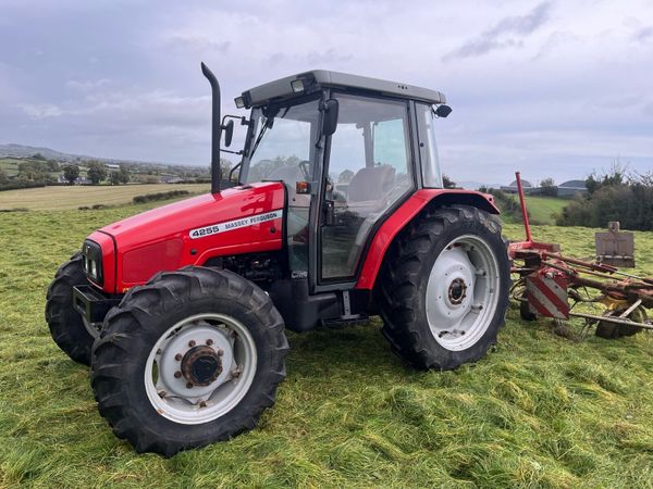 Massey Ferguson 4255 - Main image