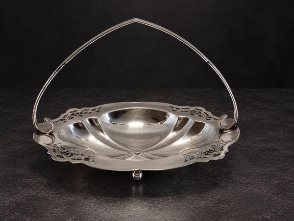 Vintage Silver-Plated Serving Basket - Main image