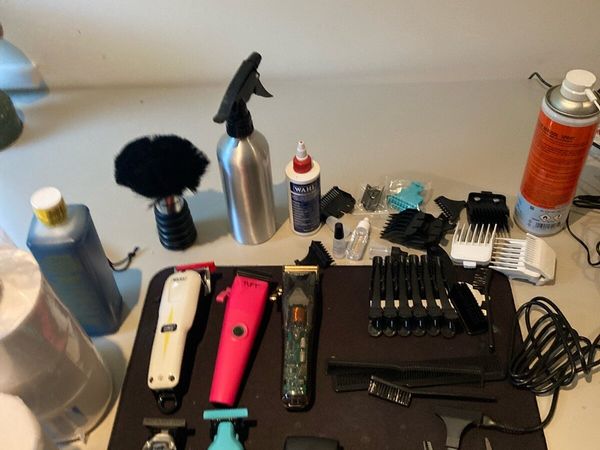 Barber equipment - Main image