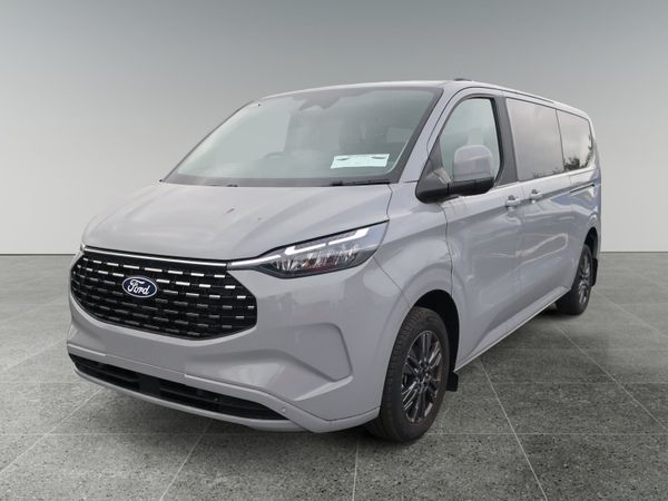 TOURNEO CUSTOM TITANIUM LWB 340 2.5L Duratec 227PS - Main image