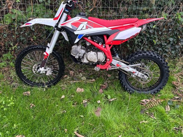 Dirt bike - Main image