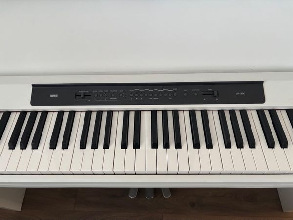 Digital piano - Main image