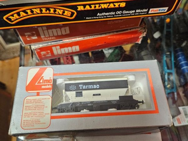 Hornby Lima OO Gauge Wagon - Main image