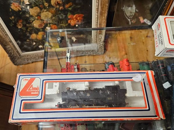 Hornby Lima OO Gauge Tank Engine - Main image