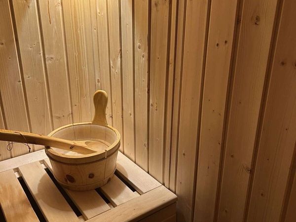 8 person cedar wood sauna -electric - Main image